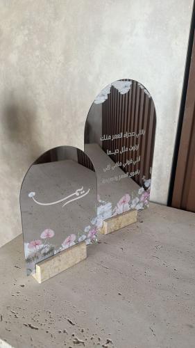 ٢ ستاند مع قاعده رخام