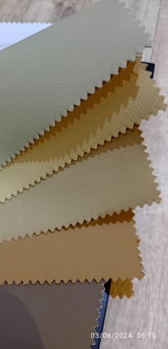 شنطة جلد مع كسرة عود او مبخر