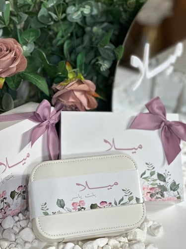 حقيبة مجوهرات كبيره ( جلد ابيض )