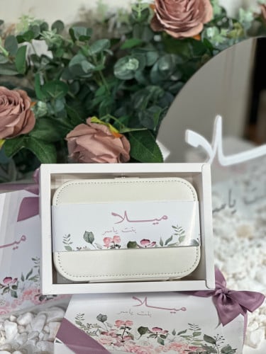 حقيبة مجوهرات كبيره ( جلد ابيض )