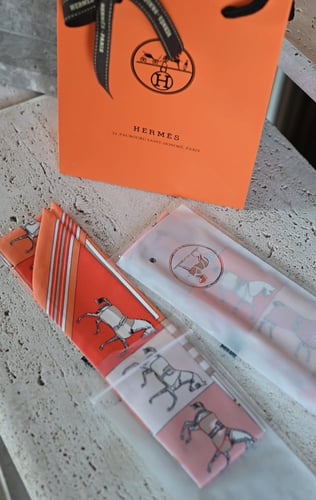 10 قطع سكارف