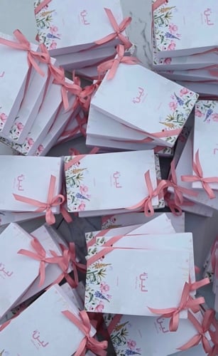 حجر عطري مع عطر ڤان كليف