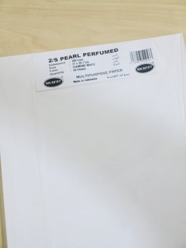 ورق معطر ابيض لؤلؤي 300 جرام A4