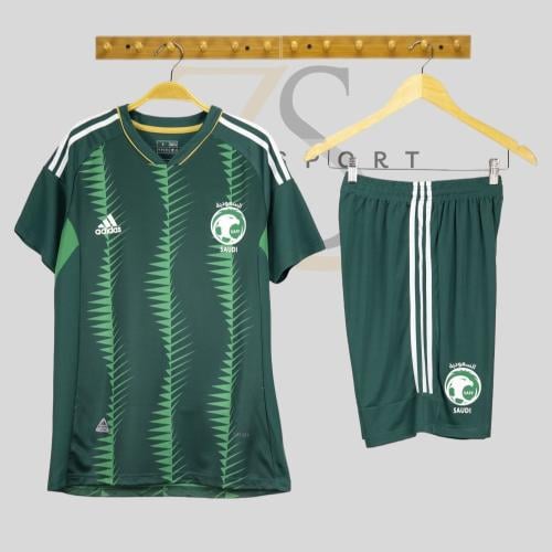 طقم المنتخب السعودي الأول