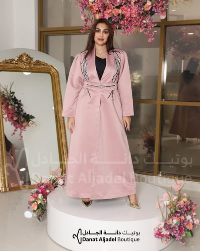 فستان قطعتين شك وفستان داخلي اسود كريب متعدد الالو...