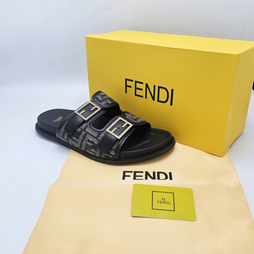 صنادل FENDI
