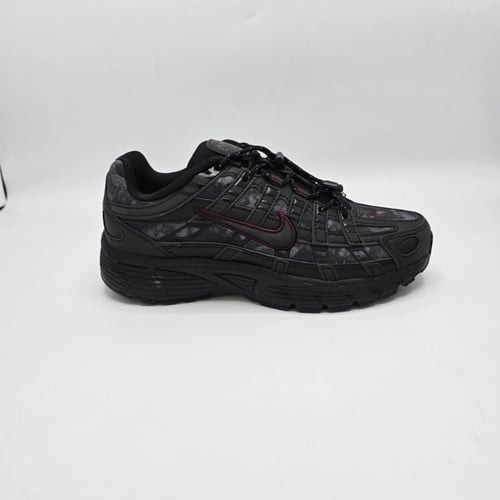 NIKE - P-6000