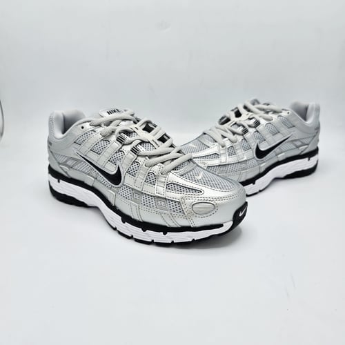 NIKE - P-6000