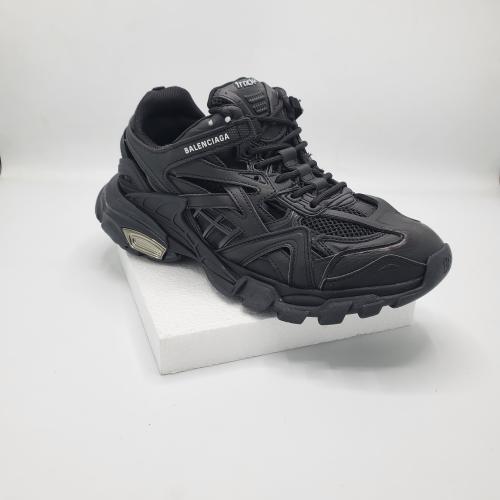 بلنسياقا-Balenciaga