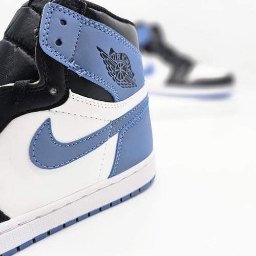 اير جوردان 1