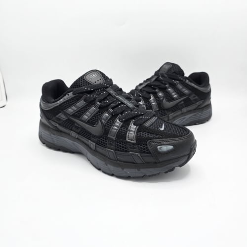 NIKE - P-6000