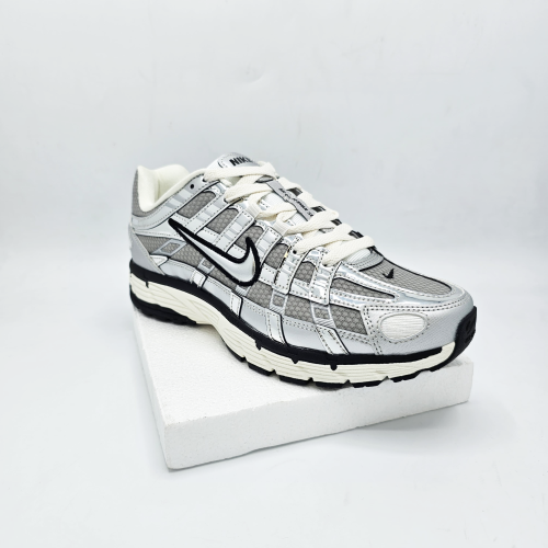 NIKE - P-6000