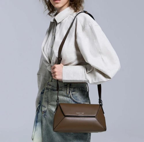 تشارلز اند كيث - Charles & keith