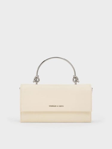 تشارلز اند كيث - Charles & keith