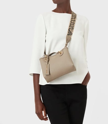 إمبوريو أرماني - Emporio Armani