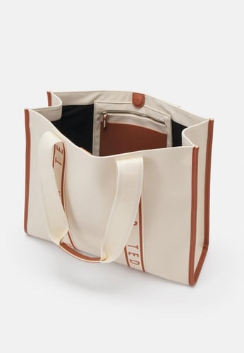 تيد بيكر - ted baker