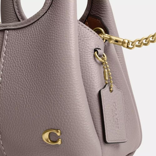 لانا 19 كوتش - COACH