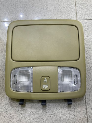 لمبة سقف كامري فل كامل 2003-2006