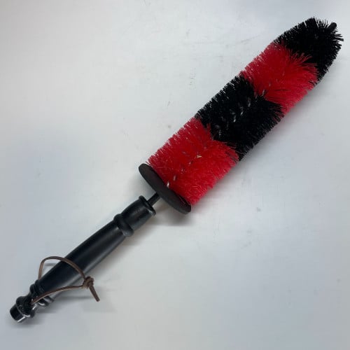 اداة تنظيف جنوط كبيرة