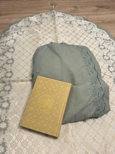 مصحف جلد فاخر ملون