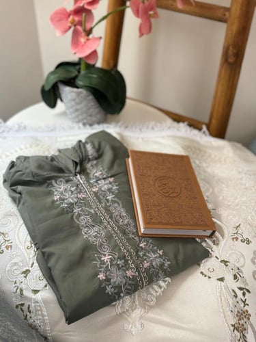 مصحف جلد بني فاخر ( ملون )