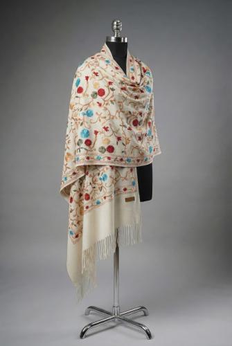 Cashmere shawl with embroidery (beige)