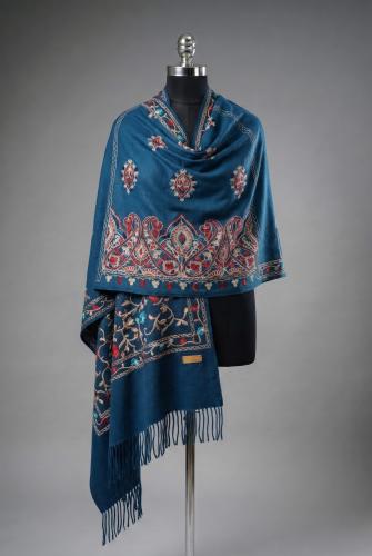 Kashmir shawl with embroidery (blue)