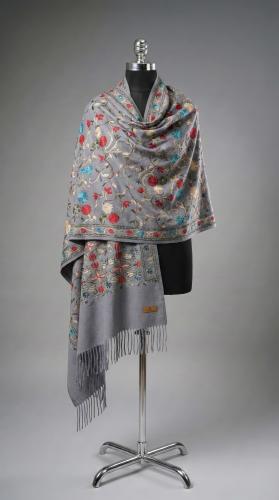 Cashmere shawl with embroidery (gray)