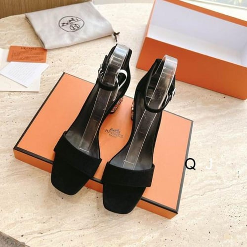 ايرميز كعب عالي أسود عصري