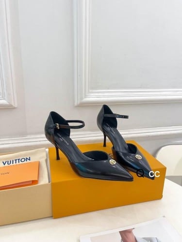 لويس فيتون كعب عالي أسود أنيق