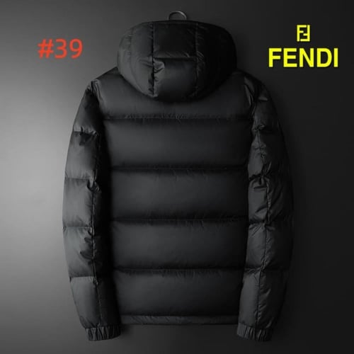 جاكيت فيندي أسود أنيق