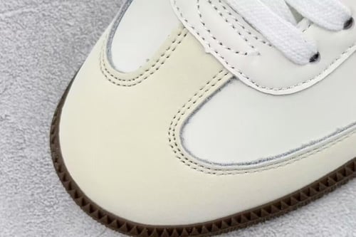 اديداس سامبا أبيض و زهري