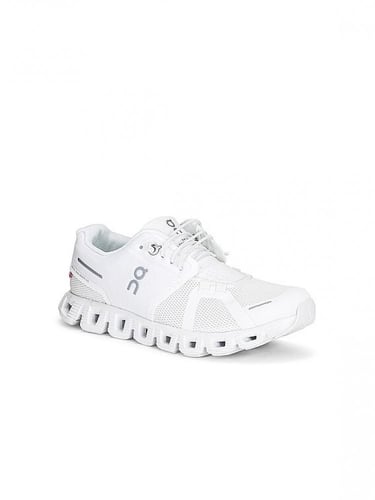 اون رانينغ كلاود 5 ابيض