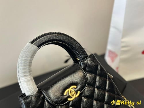 شنطة شانيل جلد أسود