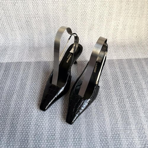 سان لوران كعب عالي أسود فخم و أنيق