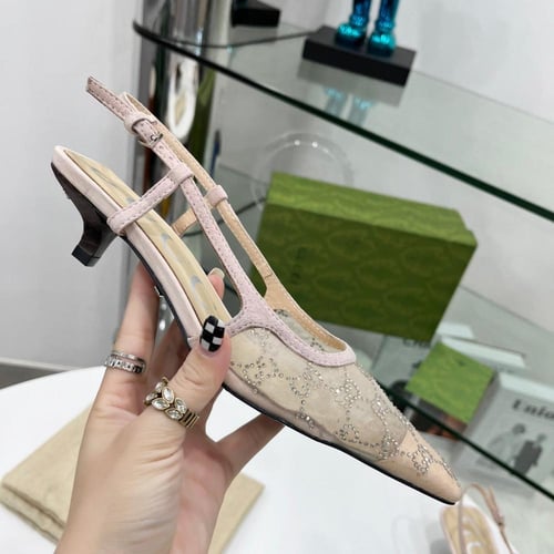 قوتشي كعب عالي بيج