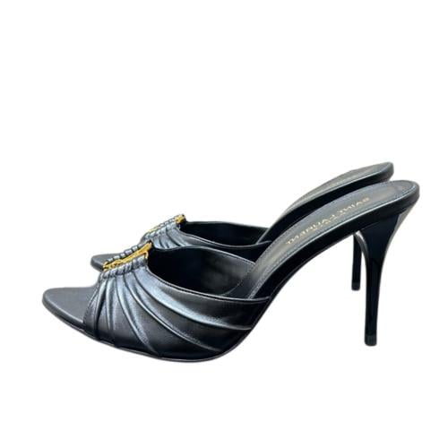 سان لوران كعب عالي