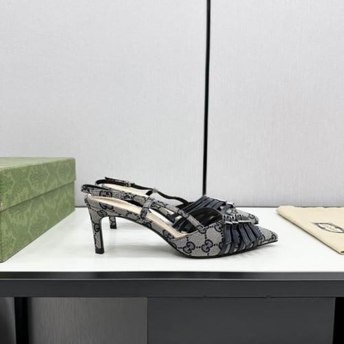 قوتشي كعب عالي أسود فخم