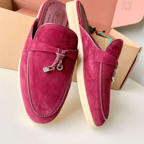 لوروبيانا احمر فخم