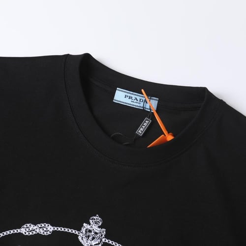 تي شيرت برادا اسود فخم