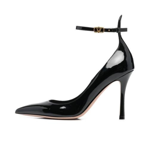 فالينتينو كعب عالي أسود فخم