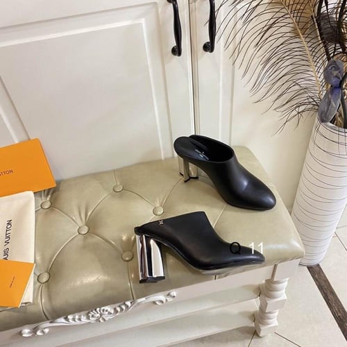 لويس فيتون كعب عالي أسود و سيلڤر