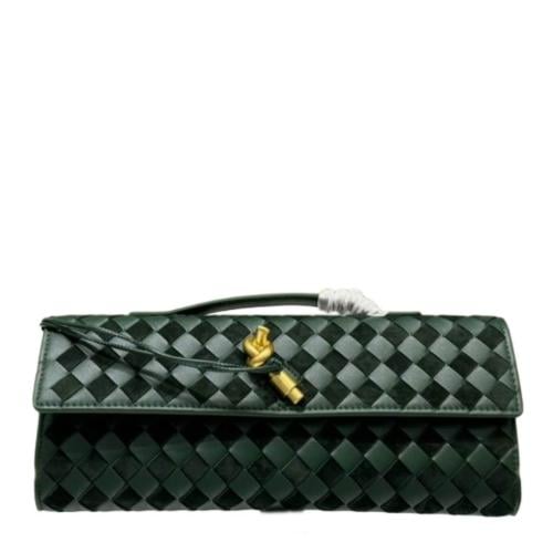 شنطة بوتيقا اخضر