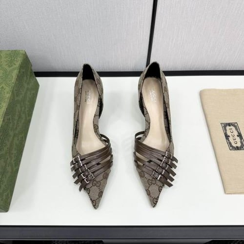 قوتشي كعب عالي بني