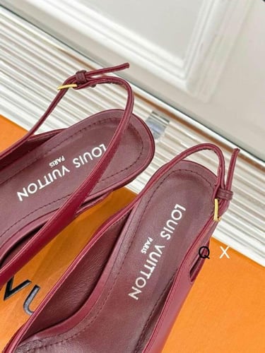 لويس فيتون كعب عالي عنابي