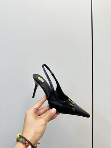 سان لوران كعب عالي أسود فخم