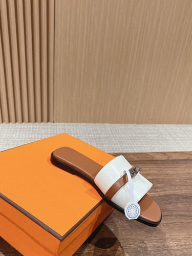 ايرميز صندل ابيض مميز