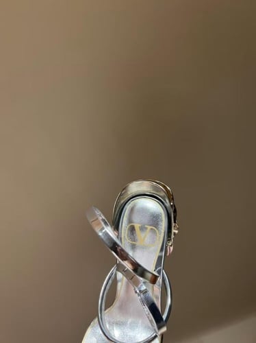 فالينتينو كعب عالي سيلفر