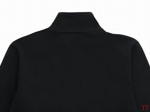 جاكيت برادا اسود و اخضر