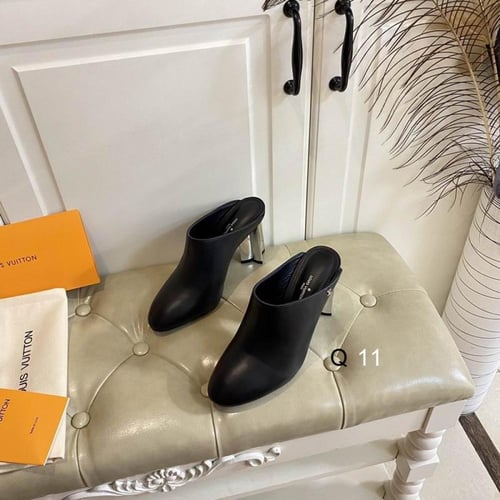 لويس فيتون كعب عالي أسود و سيلڤر